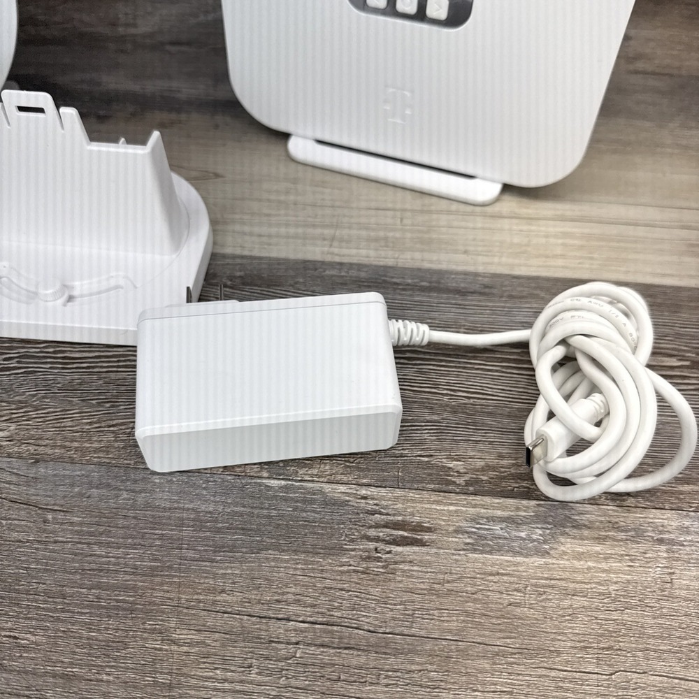 T-Mobile 5G Gateway TMO-G4AR & Wi-Fi Mesh Access Point - Picture 4 of 16